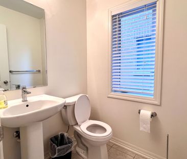 For Lease - 83 Tango Crescent, Newmarket, Ontario - Photo 6