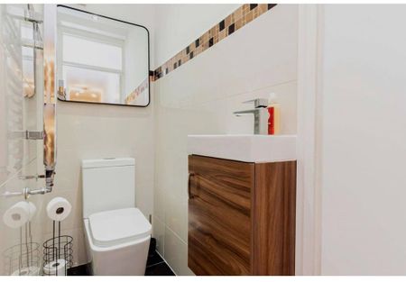 4 bedroom bungalow to rent - Photo 4