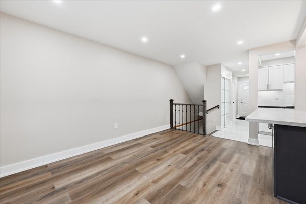 For Lease - 100 Quigley Road Unit# 9, Hamilton, Ontario - Photo 1