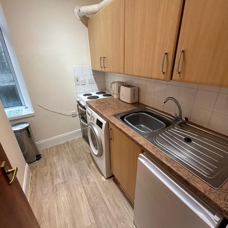 1 bedroom flat to rent - Photo 1