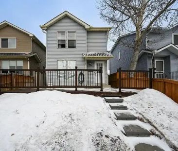 3 Bedroom House in the Castleridge Neighborhood | Calgary - Photo 1