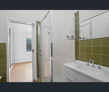 12a Hazel Close, Berkeley Vale, NSW 2261 - Photo 6
