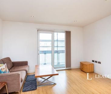2 bedroom apartment to rent - Photo 3