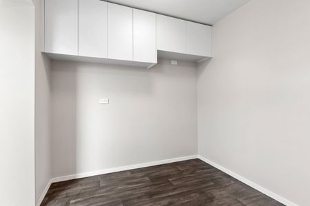 Sunny, Spacious and Exceptionally Convenient - Photo 4