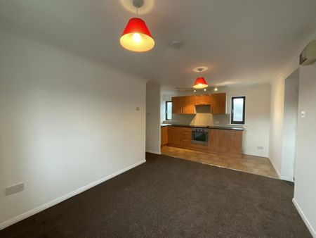 1 bedroom ground floor flat to rent - Photo 5