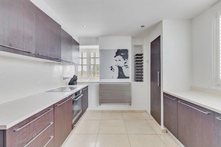 Spencer Court, Marlborough Place, St John's Wood, NW8 0PP - Photo 3
