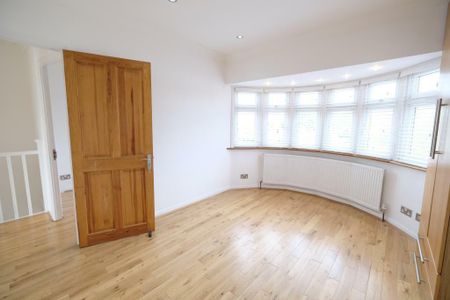 3 bedroom terraced house to rent - Photo 5
