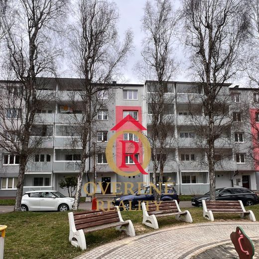 Na prenájom 2-izbový byt s balkónom – Ružomberok, Polík - Photo 1
