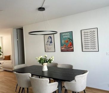 Eleganz trifft Funktionalität: Neubau 3.5-Zimmerwohnung in Bülach - Photo 3