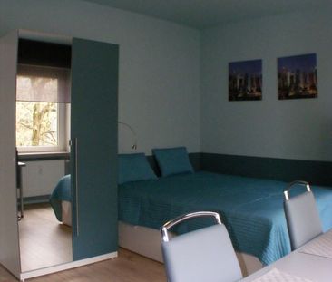 FLATmix.de / Nähe Rathaus, kleines, schickes Appartment im Altbau - Photo 1