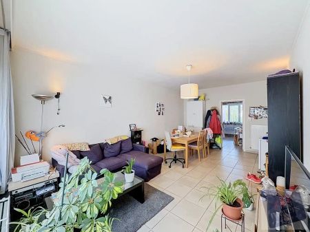 Appartement met 2 slaapkamers, balkon en garagebox in Hasselt - Photo 2