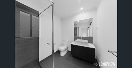 Modern Family Living in Rockbank - Photo 3