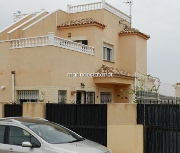 Terraced House in San Fulgencio, La Marina Urbanisation, for rent - Photo 2