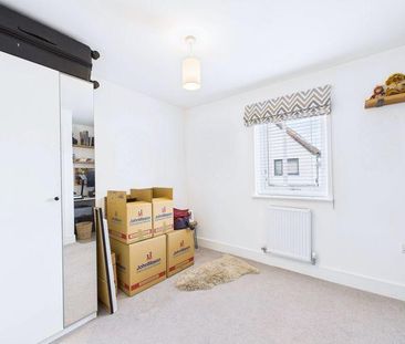 2 bedroom semi-detached house to rent - Photo 6