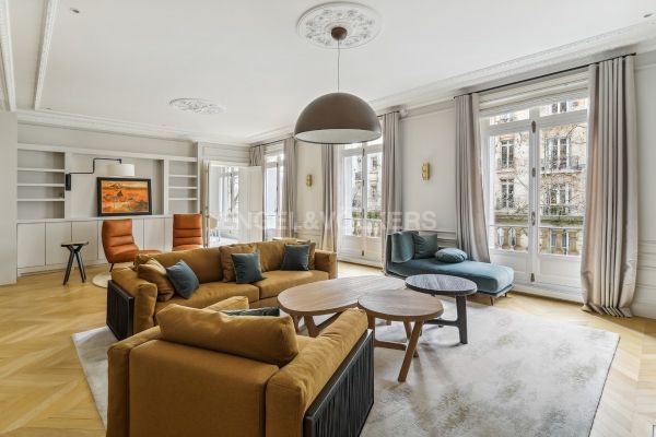 Appartement à louer à Paris 7Ème - Photo 1