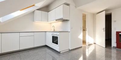 AB SOFORT ++ Großzügige 2- Zimmerwohnung mit extra Küche und Galerie + U3 Schlachthausgasse + - Photo 2