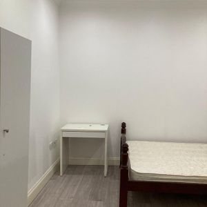 2 bedroom house share to rent - Photo 2