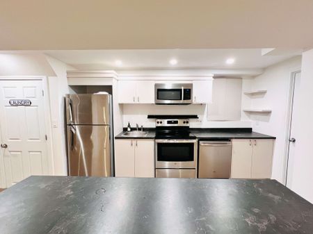 For Lease - 136 Don Head Village Boulevard Unit# Basement, Richmond Hill, Ontario - Photo 2
