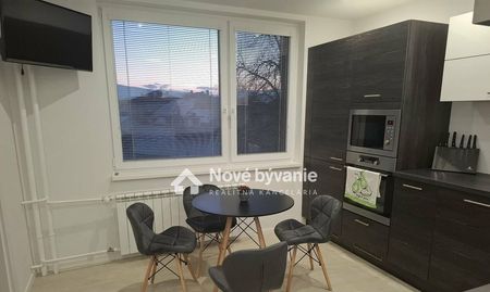 PRENÁJOM-3 izb. štýlový byt v centre vo Vranove nad Topľou 2xbalkon, 2x parking - Fotografia 5