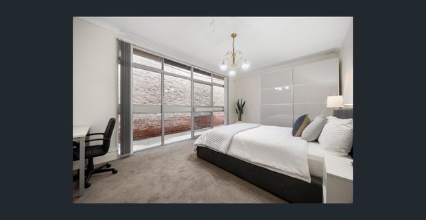 FULLY FURNISHED & EQUIPPED HOUSE IN A SUPERB LOCATION - Photo 1