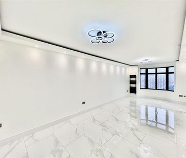 4 bedroom semi-detached house to rent - Photo 1