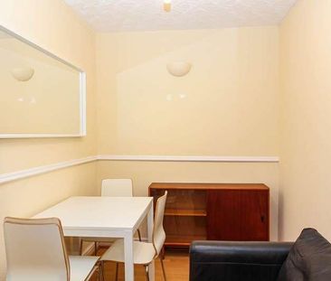 Shawgreen Close, Hulme, Manchester, M15 - Photo 4