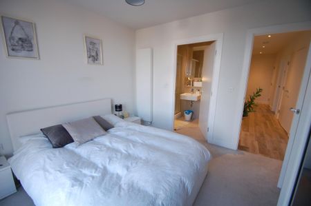 2 bedroom flat to rent - Photo 4