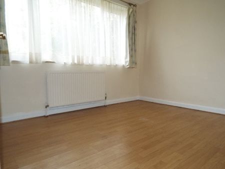 Robin Court, Banister Park - Photo 3