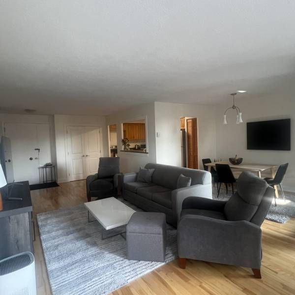 Embassy Towers ~ Large 1 Bedroom Condo with Balcony in Halifax! - Photo 1