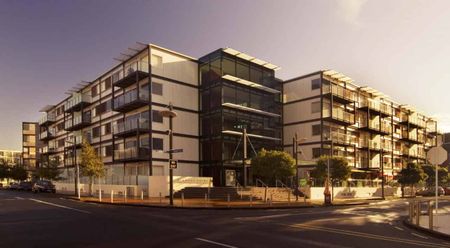 Stunning Fully Furnished Apartment in Viaduct Point - Photo 4