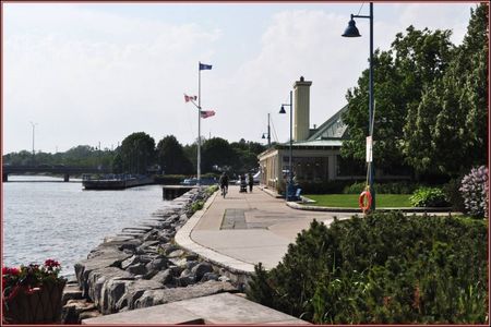 For Lease - 297 Lakeshore Road, Mississauga, Ontario - Photo 5