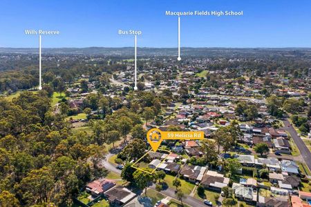 GREAT FAMILY HOME - Photo 2