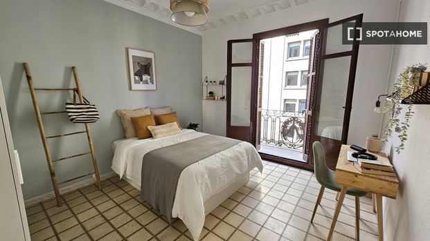 barcelona, Catalonia 08002 - Photo 1