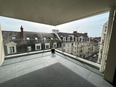 Appartement T4 à louer - 106 m² - Photo 2