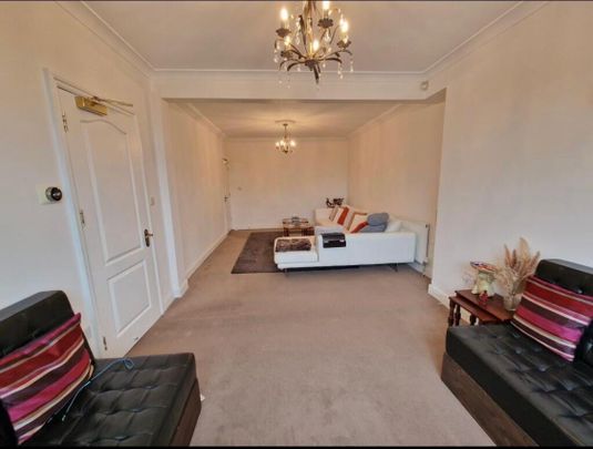 5 Bed Semi-Detached House, Highfield Avenue, NW9 - Photo 1