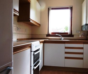 2 bedroom maisonette to rent - Photo 4
