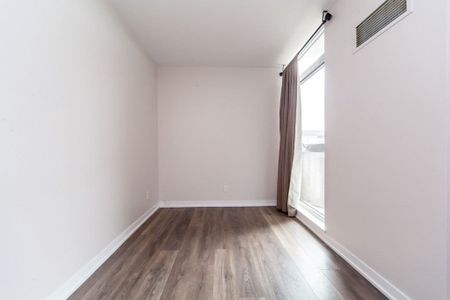 For Lease - 1284 Guelph Line Unit# 401, Burlington, Ontario - Photo 3