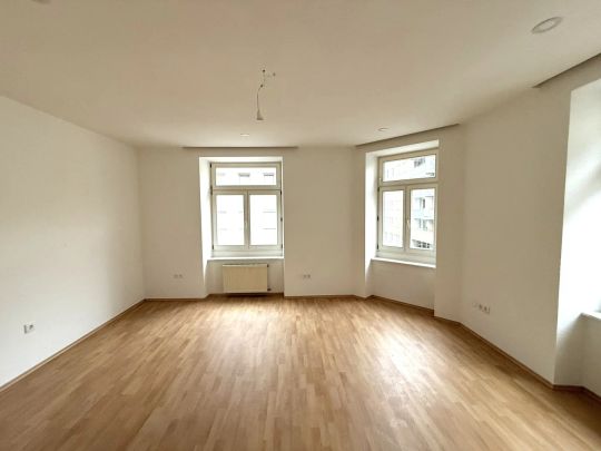 Sehr helle 2 Zimmer Wohnung im Zentrum von Favoriten - Photo 1