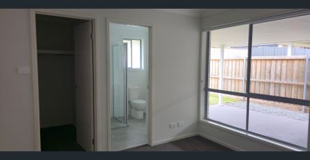 2 BRAND NEW DUPLEX - EACH $675 PER WEEK AVAIL NOW - Photo 3