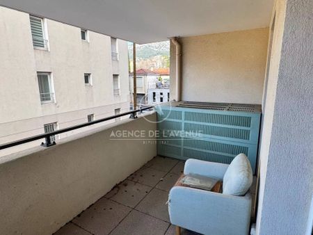 APPARTEMENT T2 83100 TOULON - Photo 2