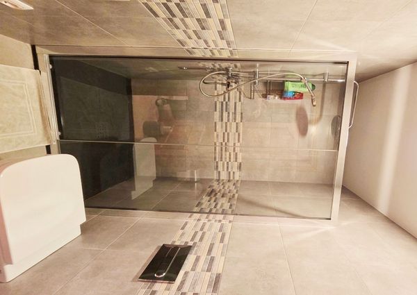 LONG TERM RENTAL Beautiful villa with sea views for rent in Benissa coast with 5 bedrooms.