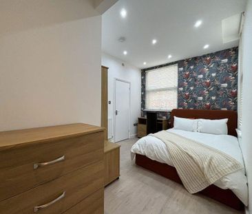 1 bedroom in a house share to rent - Photo 1
