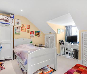 5 bedroom end of terrace house to rent - Photo 4