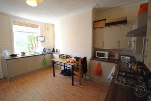 18 Welton Mount, Leeds, LS6 1ET - Photo 5