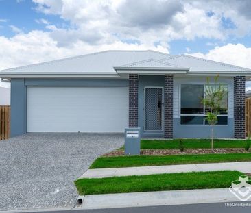 Brand New 4 Bedder Family House unbeatable LOW price $630 pw - Photo 3