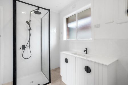 Register To Inspect // Stylish, Spacious & Exceptionally Convenient – The Ideal South Kingsville Retreat - Photo 3