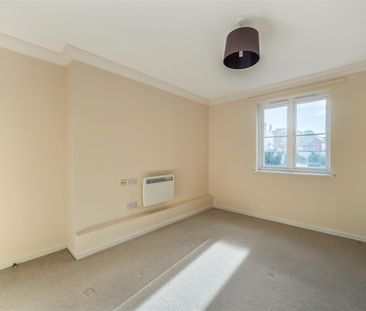 Chartwell Lodge, Tunbridge Wells - Photo 3