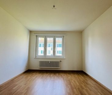 Sonnige 3.5-Zimmerwohnung im 1. OG - frisch renoviert, mit Balkon &... - Foto 1