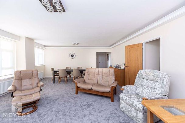 3 bedroom apartment to rent - Photo 1