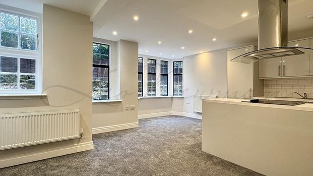 2 bedroom flat to rent - Photo 1